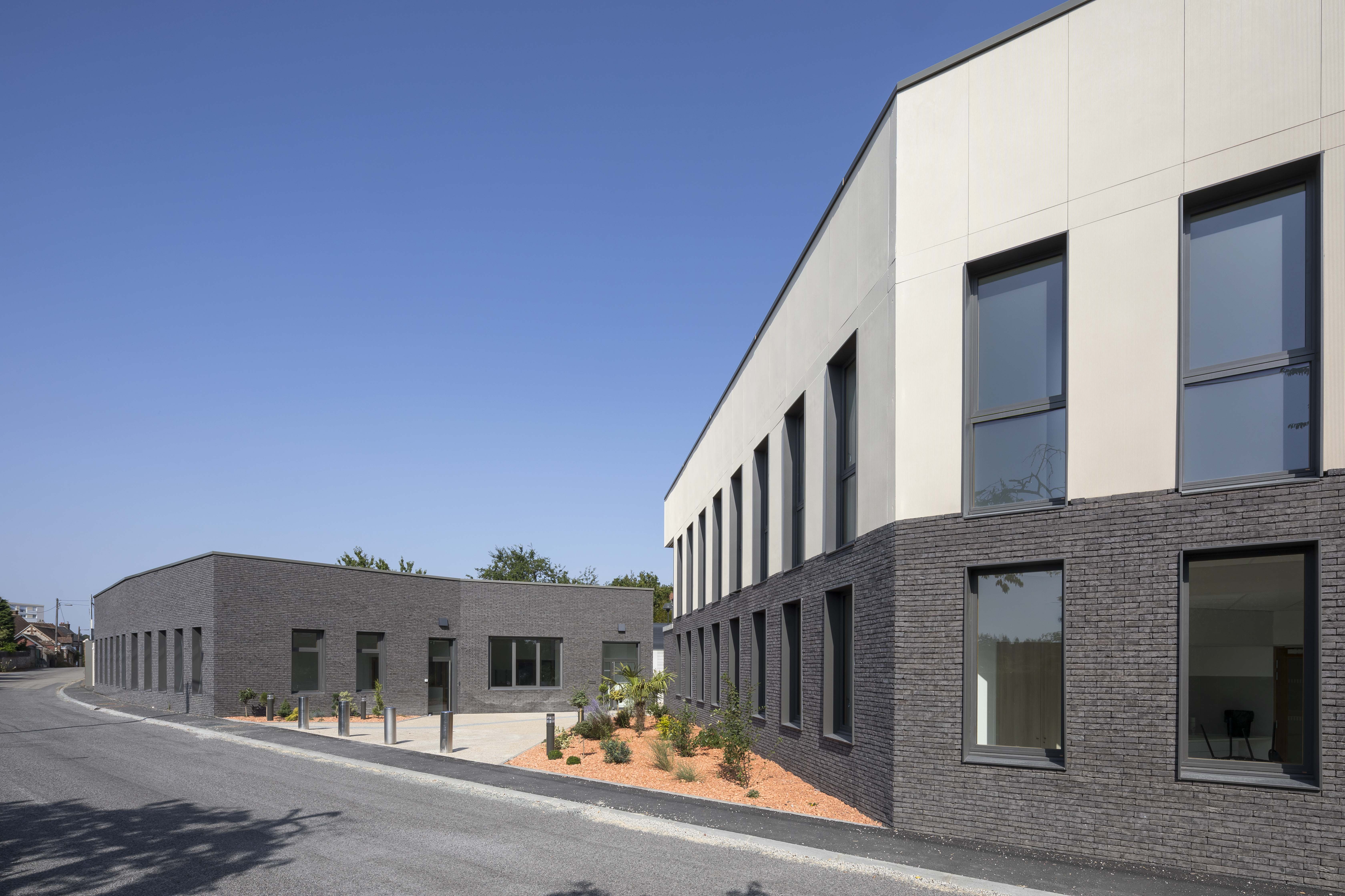 Réalisation d’une maison de services et de santé - image 11