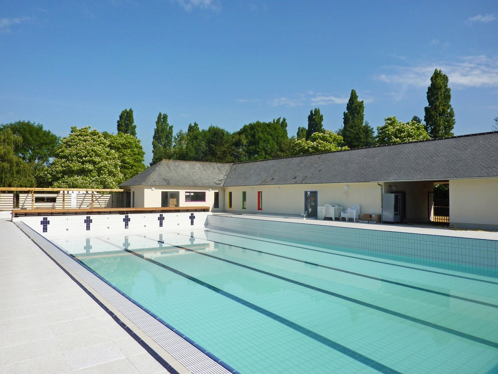 Réhabilitation de la piscine de Bais